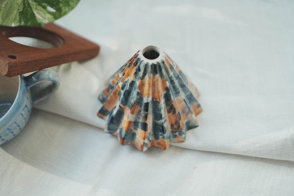 咖啡手沖架_泰國職人作品摺紙濾杯_a藍黃水染班點