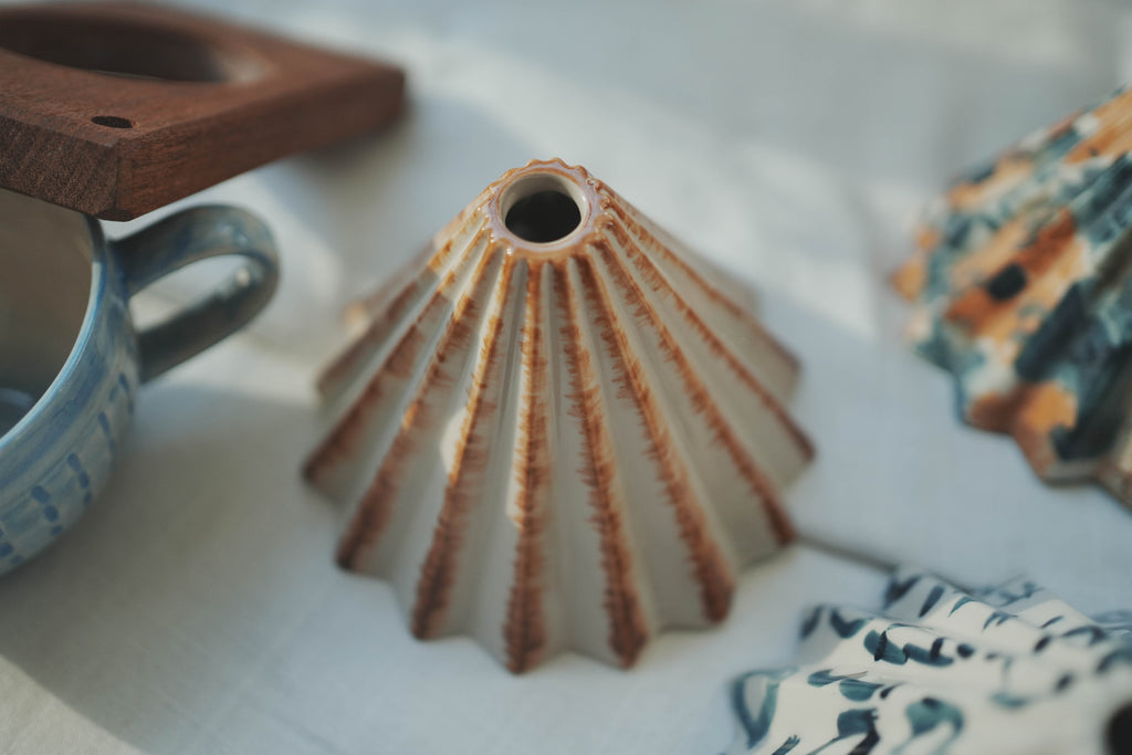 咖啡手沖架_泰國職人作品摺紙濾杯_c咖啡色直刷紋