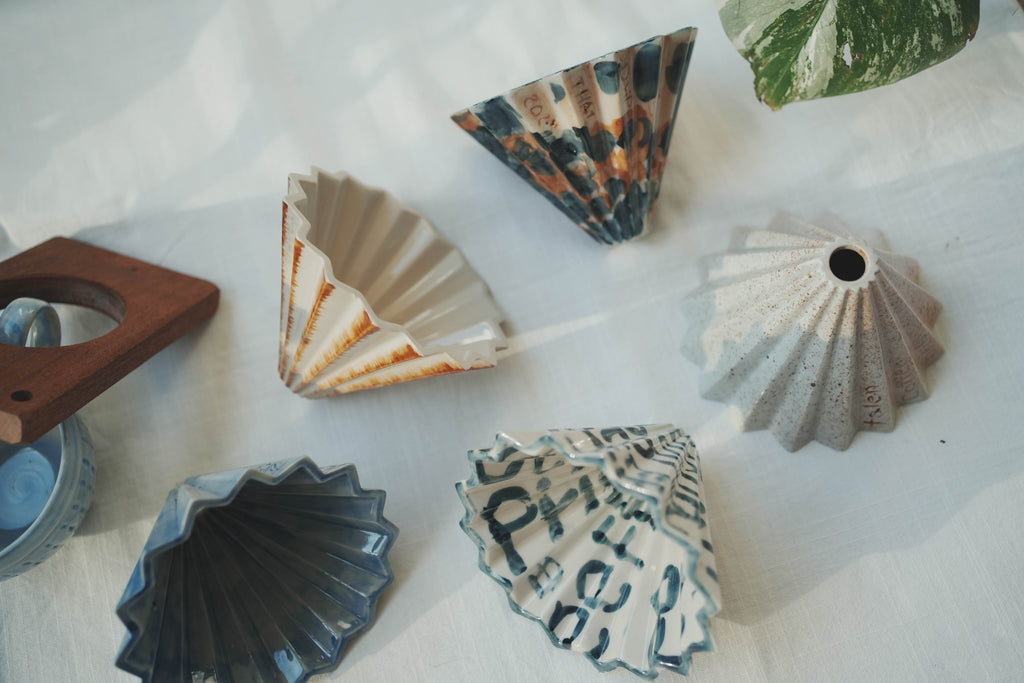 咖啡手沖架_泰國職人作品摺紙濾杯_d大地色米棕細點