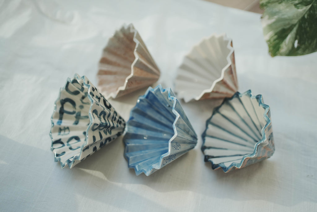 咖啡手沖架_泰國職人作品摺紙濾杯_a藍黃水染班點