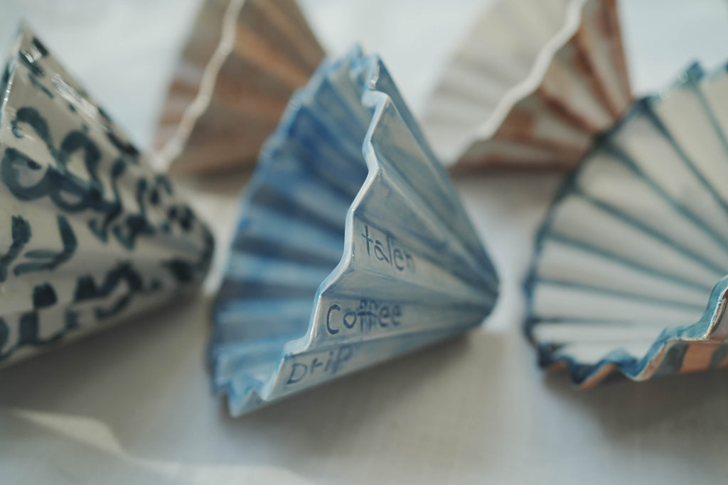 咖啡手沖架_泰國職人作品摺紙濾杯_a藍黃水染班點