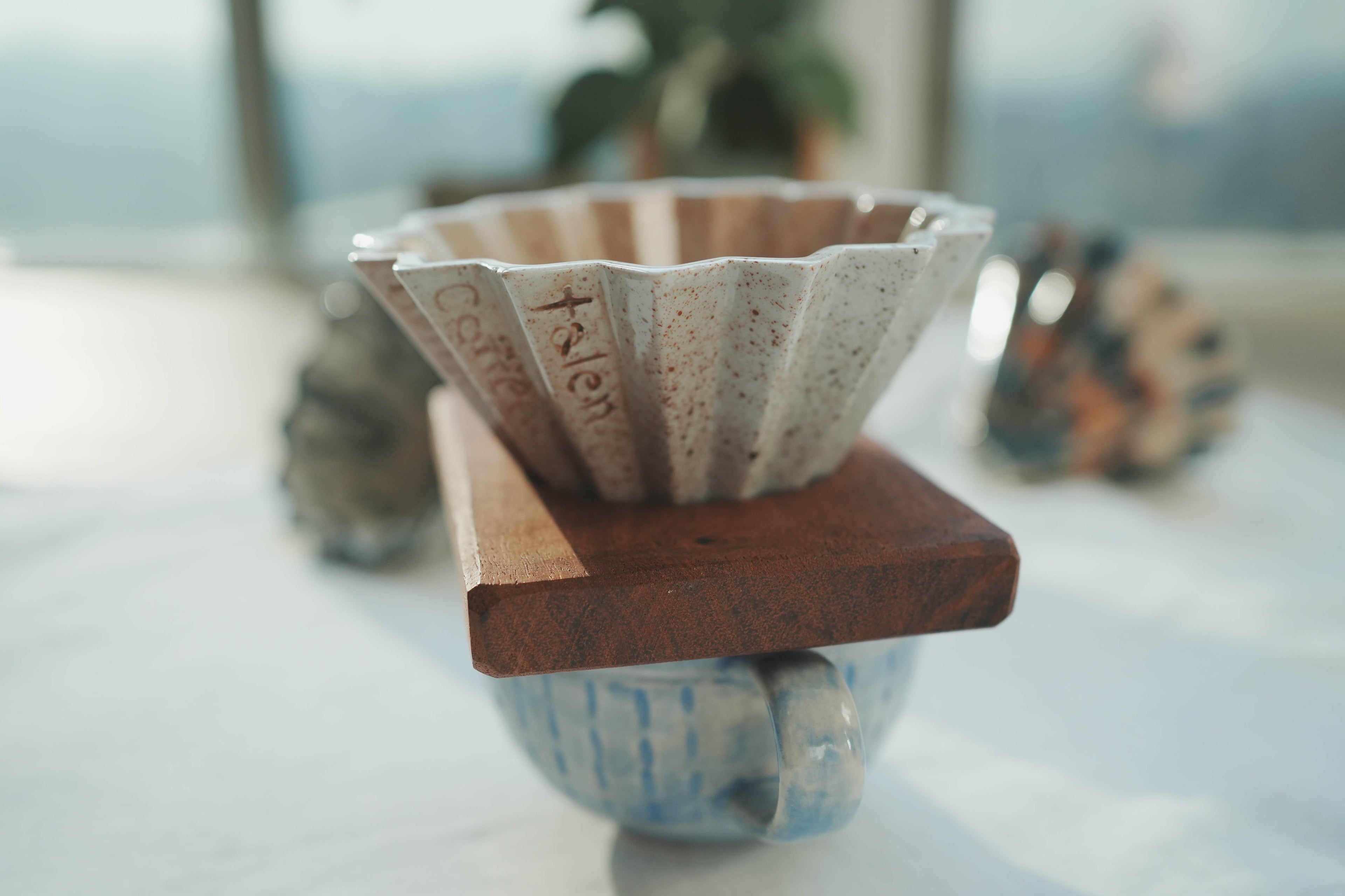 咖啡手沖架_泰國職人作品摺紙濾杯_d大地色米棕細點