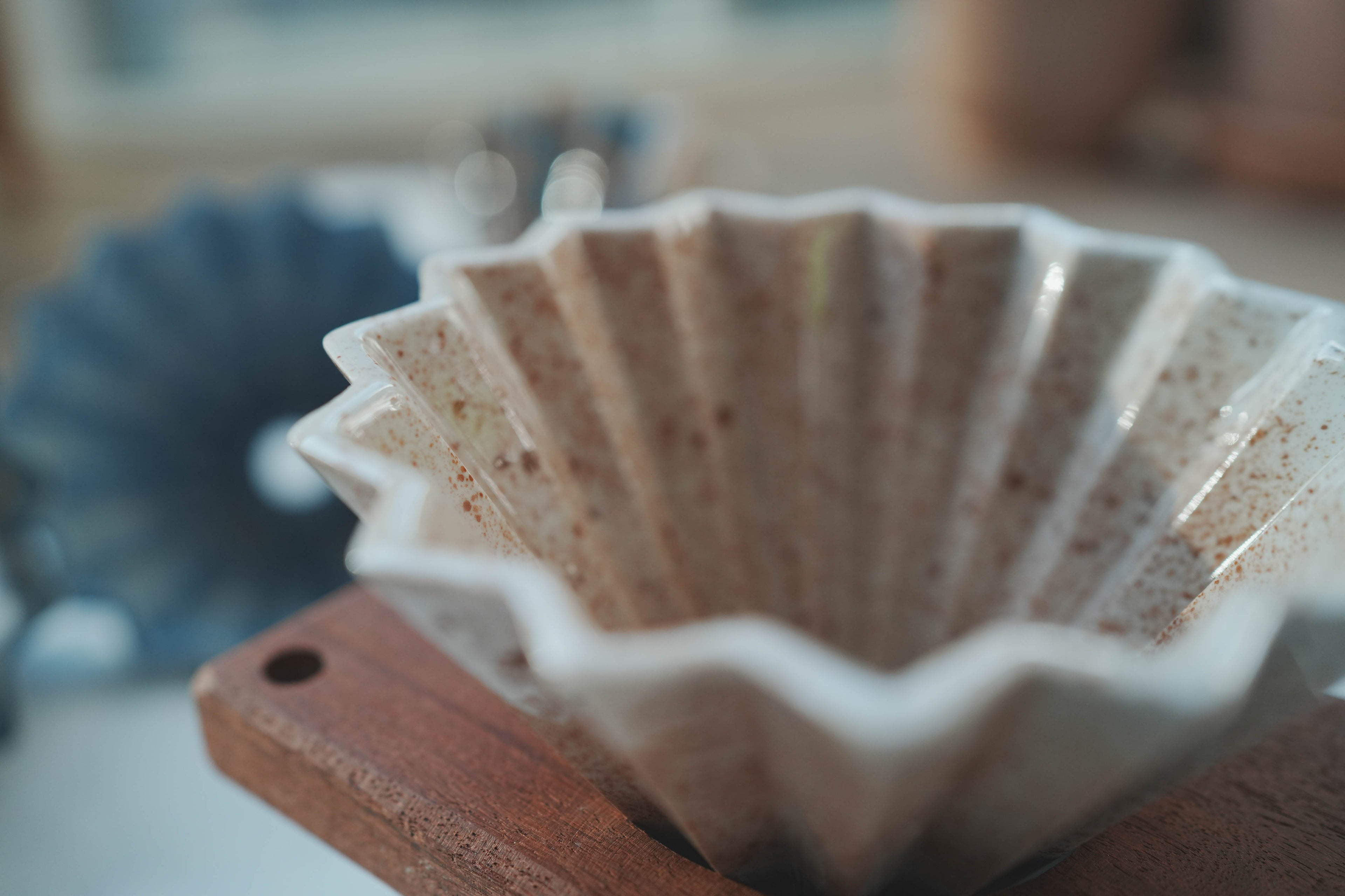 咖啡手沖架_泰國職人作品摺紙濾杯_d大地色米棕細點