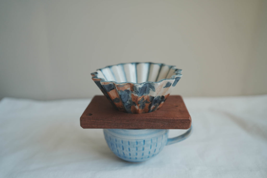 咖啡手沖架_泰國職人作品摺紙濾杯_a藍黃水染班點