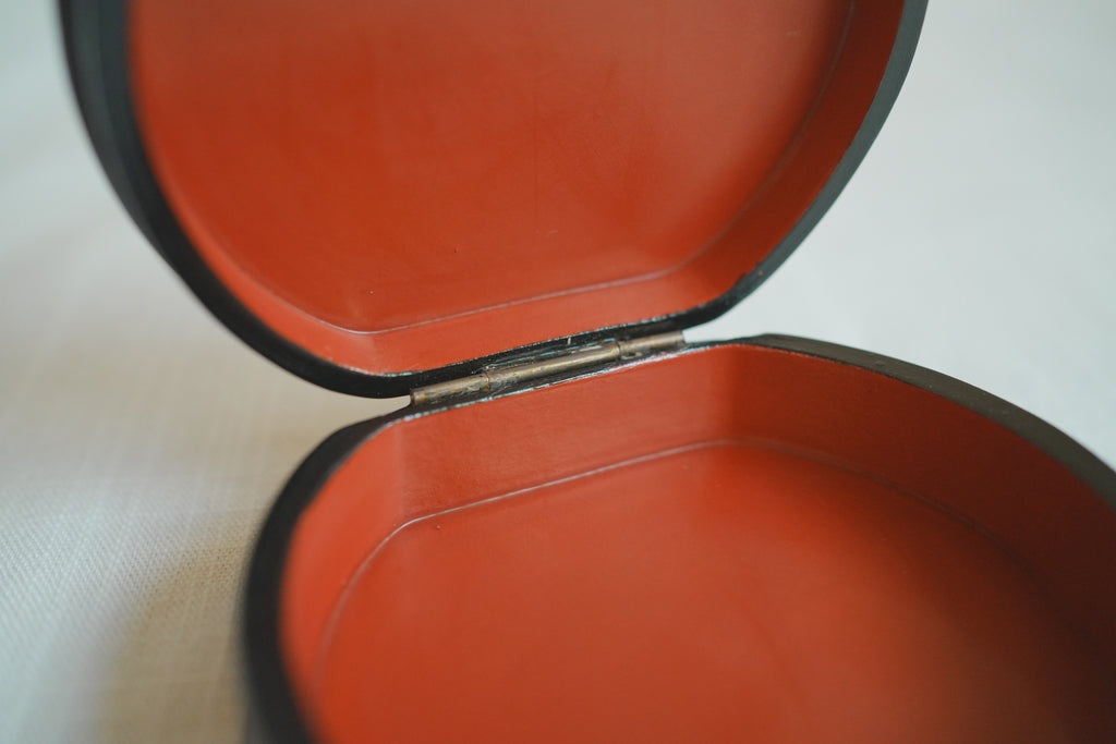 古董_靜謐之樹：俄羅斯手工漆器微縮繪畫收納盒