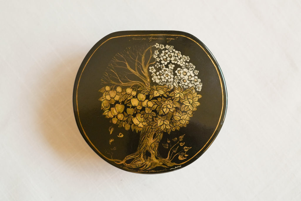 古董_靜謐之樹：俄羅斯手工漆器微縮繪畫收納盒