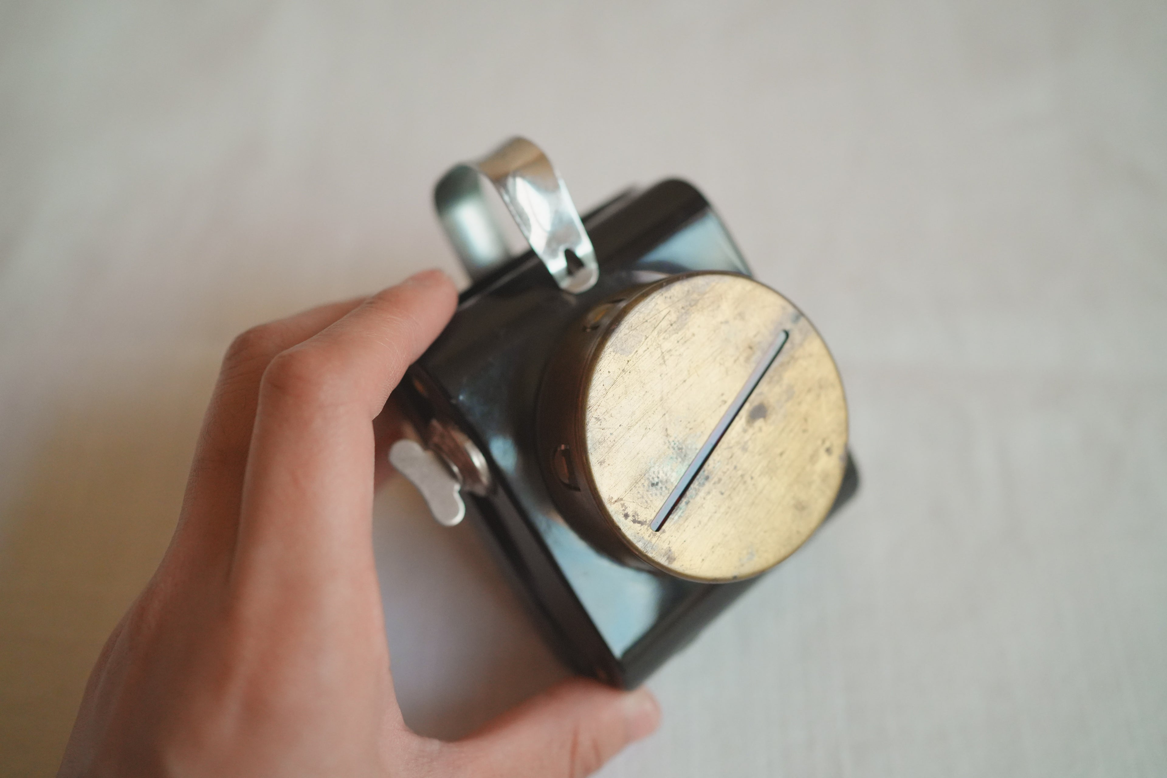 古董_靜默的信號：軍用手持信號燈