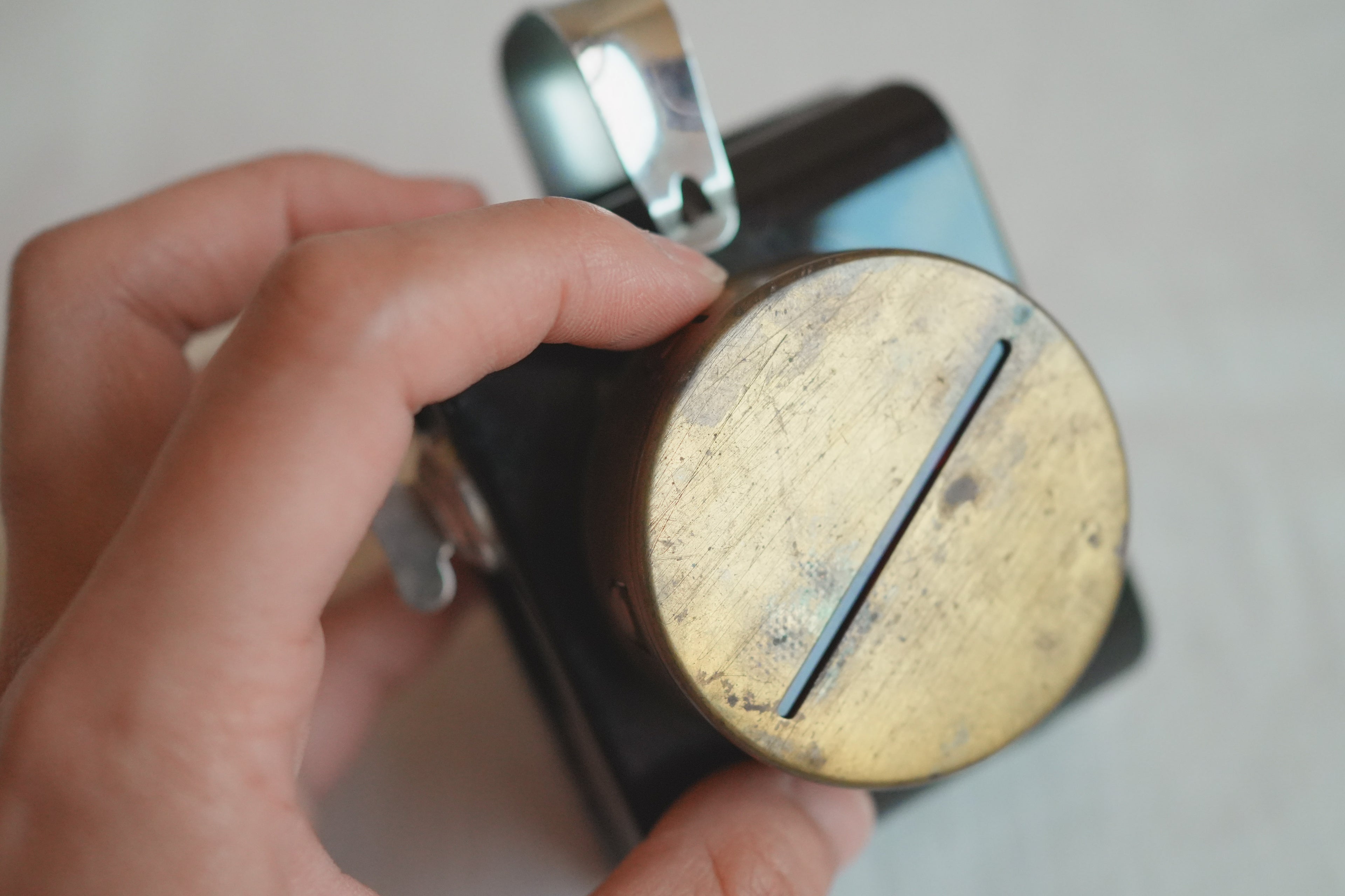 古董_靜默的信號：軍用手持信號燈