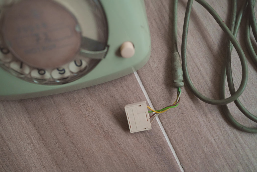 古董_德國 Hagenuk 雙色拼接機械電話 (鼠尾草綠 x 芥末黃)