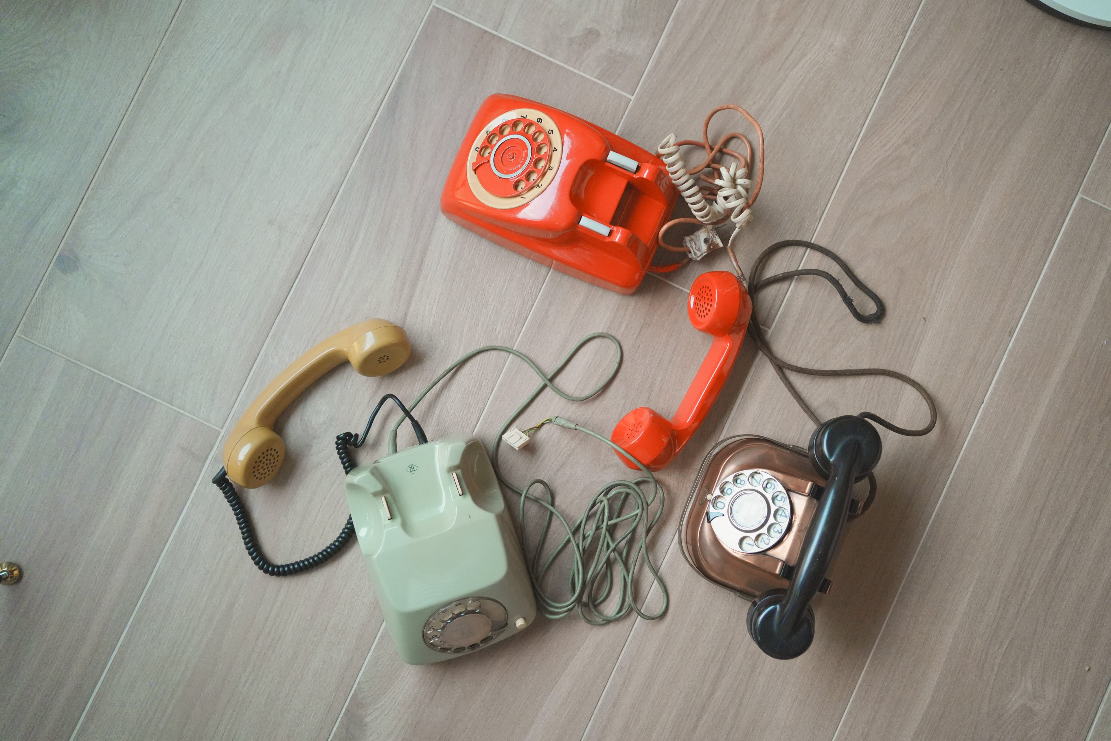 古董_德國 Hagenuk 雙色拼接機械電話 (鼠尾草綠 x 芥末黃)