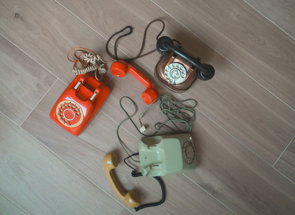 古董_哥本哈根的聲音：丹麥 KTAS D30 銅身電話