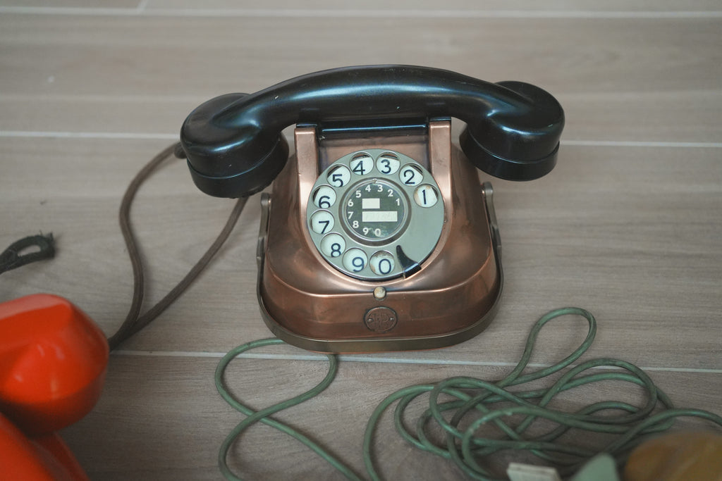 古董_哥本哈根的聲音：丹麥 KTAS D30 銅身電話