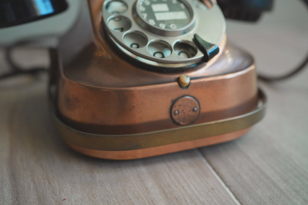 古董_哥本哈根的聲音：丹麥 KTAS D30 銅身電話