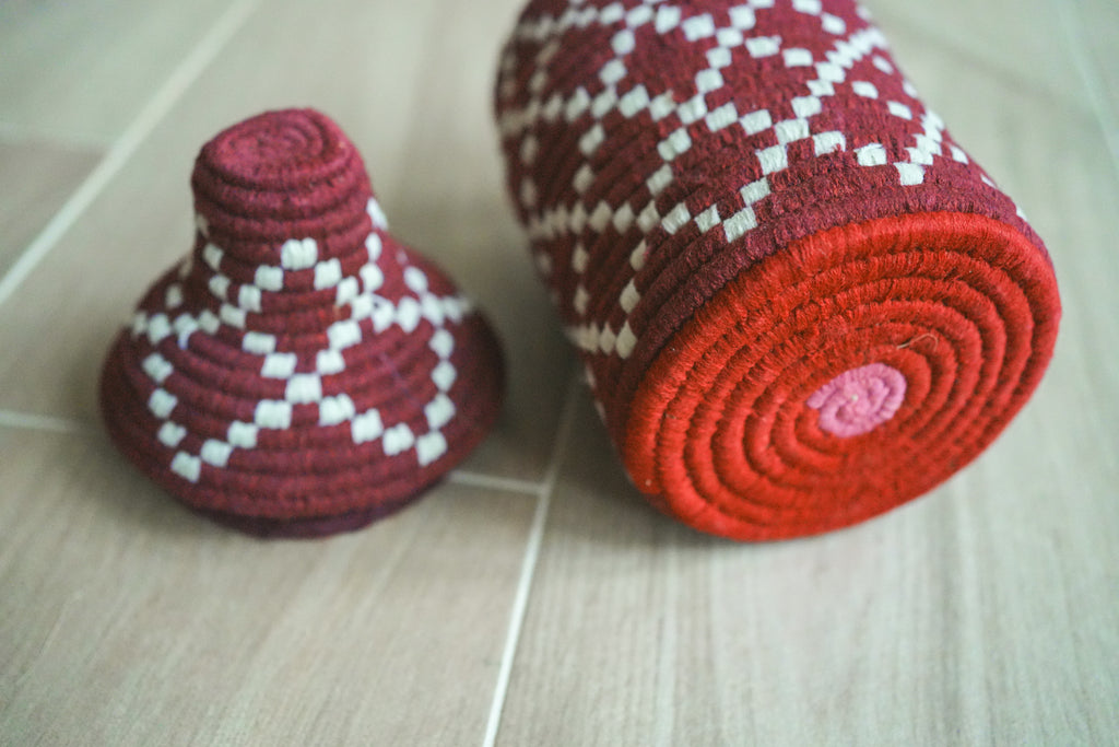 北非手工藝【D】Smal 草編彩織置物籃 (帶蓋)_菱格_深紅